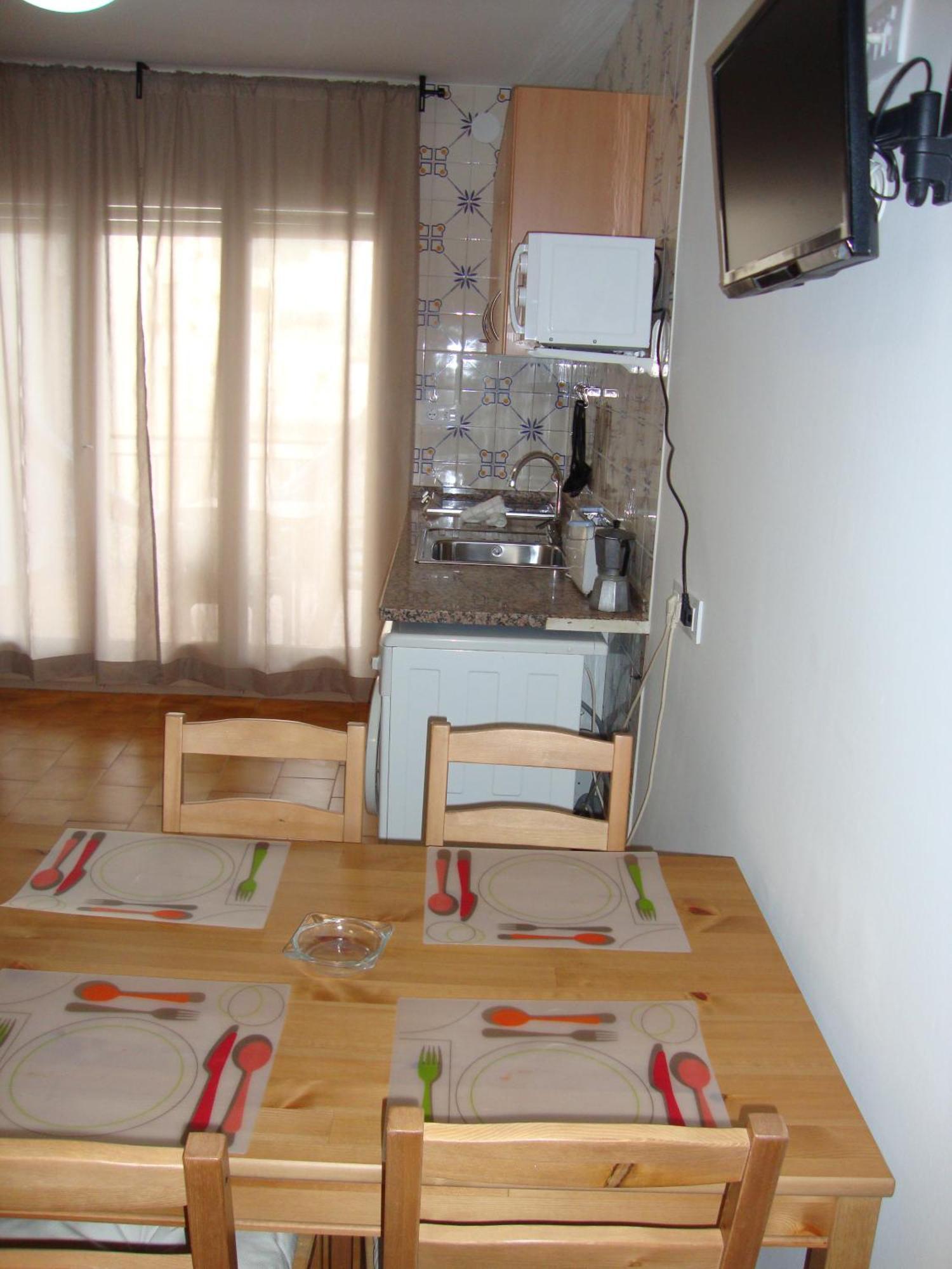 Apartaments Claudi Apartment