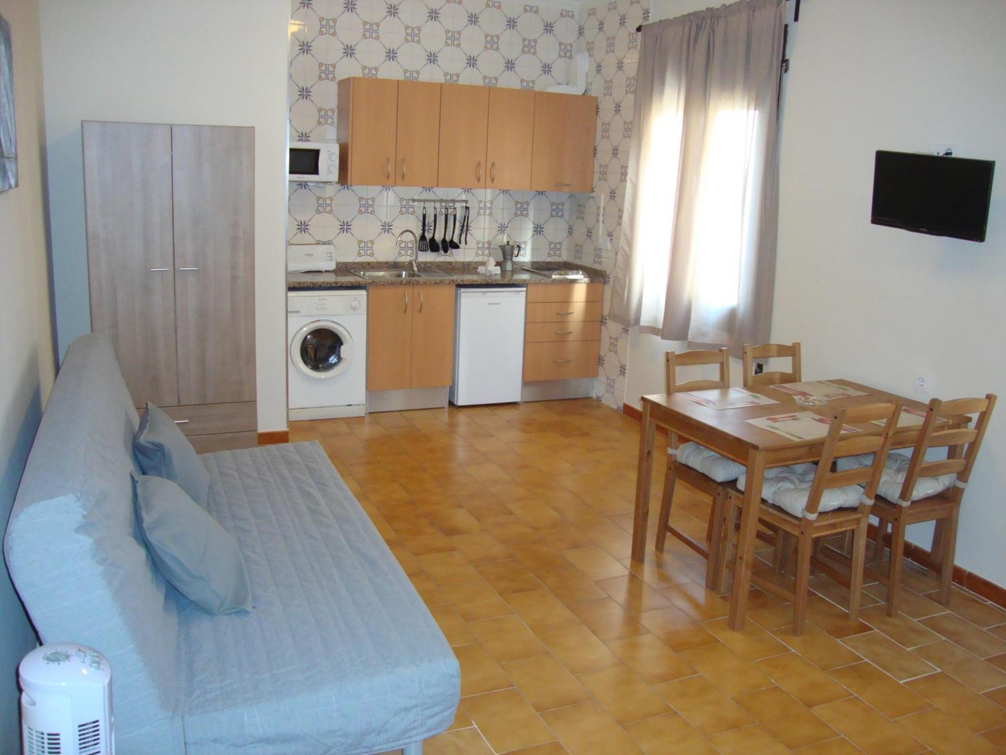 Apartaments Claudi Apartment *