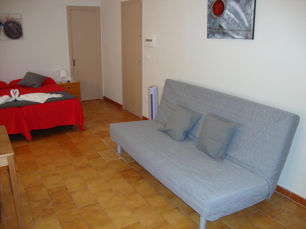 Apartaments Claudi *