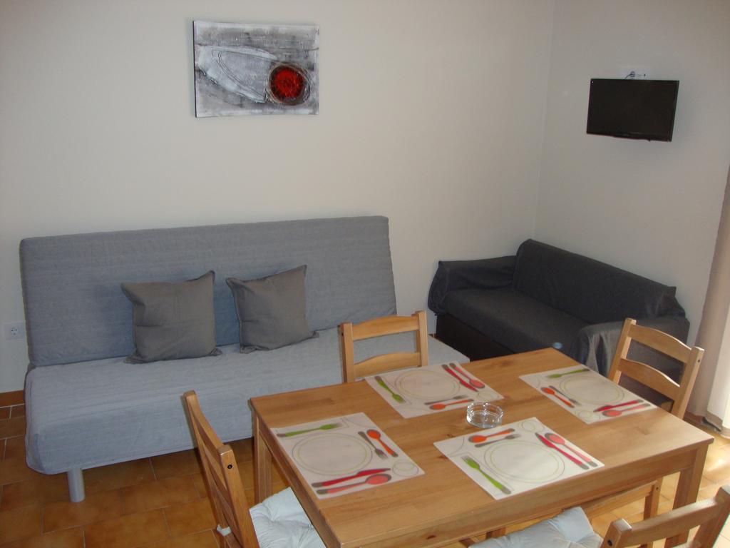Apartaments Claudi *